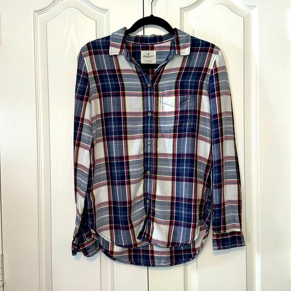 Aeo boyfriend fit button down shirt plaid blue white red in XS cotton blend - Picture 1 of 10